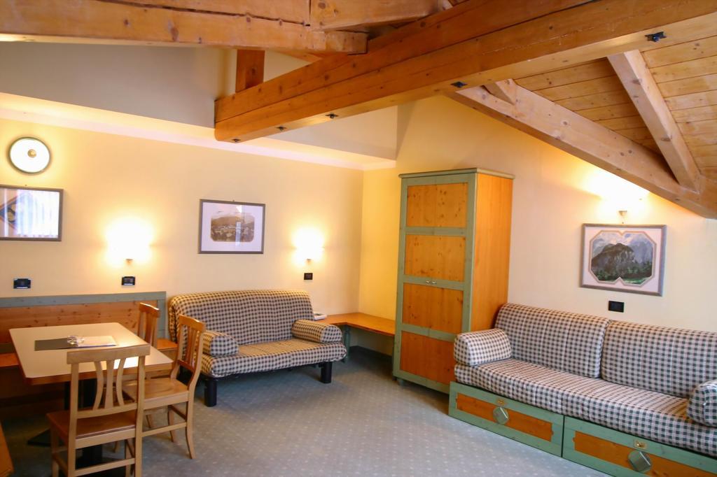 Nevesole Folgarida Resort Aparthotel Interior foto